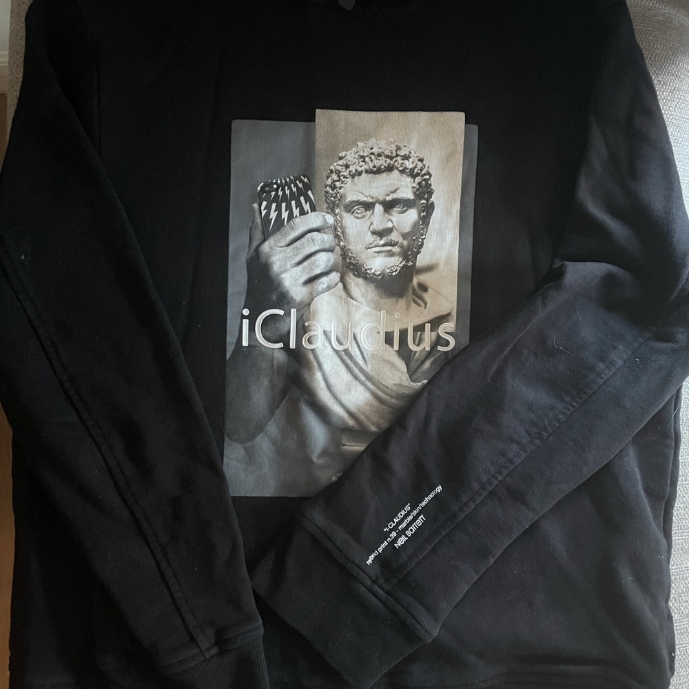 Men’s Neil Barrett black sweatshirt